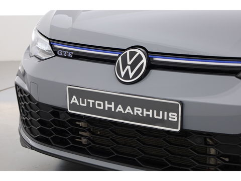 Volkswagen Golf 1.4 eHybrid GTE | HUD | Pano | IQ. Light | 18'' | Stoel- Stuurverw. | Apple CarPlay