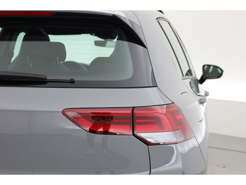 Volkswagen Golf 1.4 eHybrid GTE | HUD | Pano | IQ. Light | 18'' | Stoel- Stuurverw. | Apple CarPlay