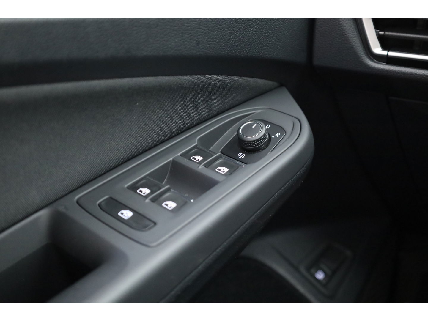 Volkswagen Golf 1.4 eHybrid GTE | HUD | Pano | IQ. Light | 18'' | Stoel- Stuurverw. | Apple CarPlay