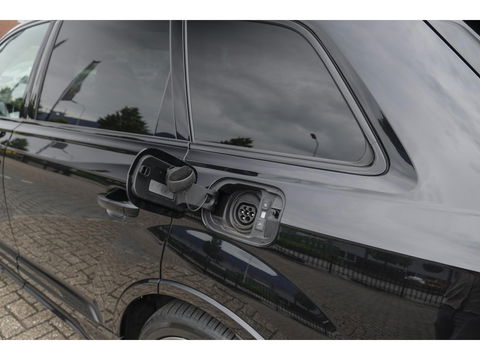 Audi Q7 55 TFSIe 380pk Quattro Panoramadak Luchtvering RS-Leder ACC BlackOptic VirtualCockpit Navi-High Matrix Keyless Camera 22''