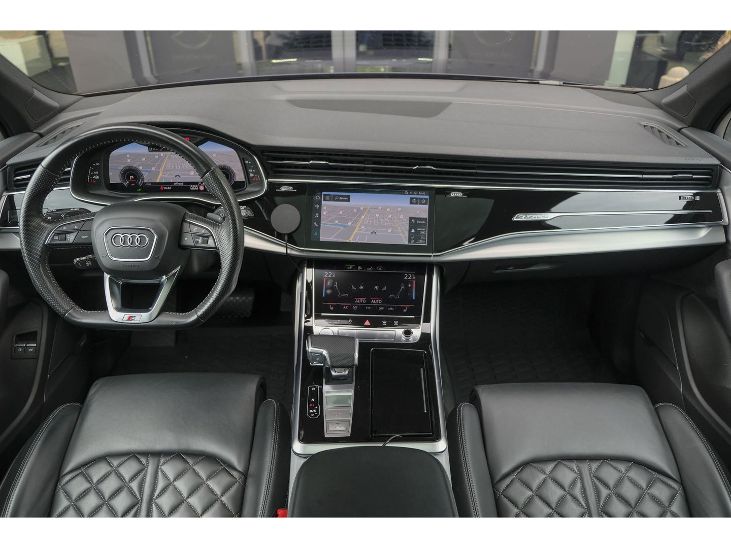 Audi Q7 55 TFSIe 380pk Quattro Panoramadak Luchtvering RS-Leder ACC BlackOptic VirtualCockpit Navi-High Matrix Keyless Camera 22''