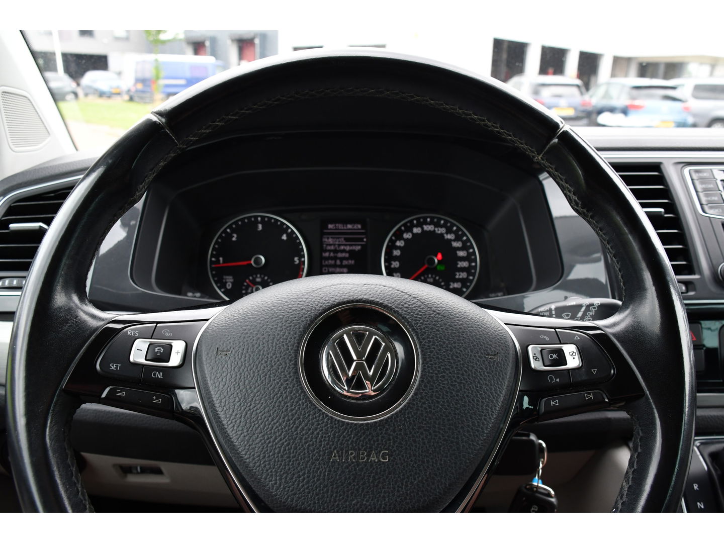 Volkswagen Transporter 2.0 TDI L2H1 DC Highline Adaptieve Cruise, LED, Carplay, NAVI, 204pk, Automaat, Uniek!