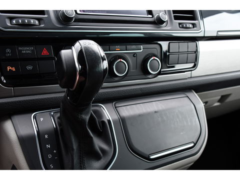 Volkswagen Transporter 2.0 TDI L2H1 DC Highline Adaptieve Cruise, LED, Carplay, NAVI, 204pk, Automaat, Uniek!