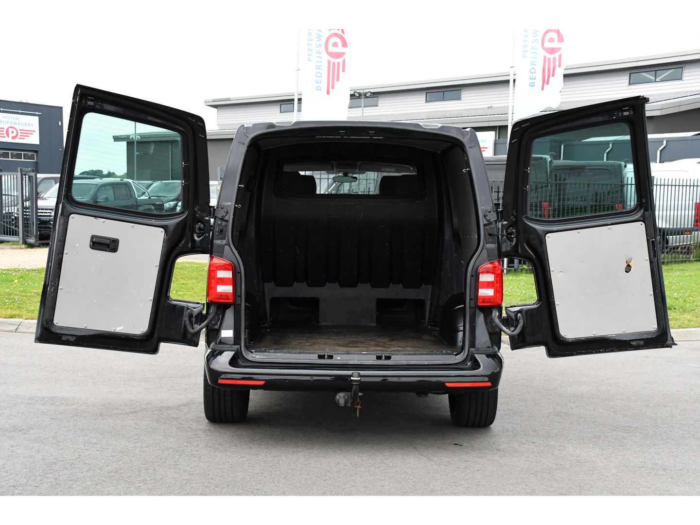 Volkswagen Transporter 2.0 TDI L2H1 DC Highline Adaptieve Cruise, LED, Carplay, NAVI, 204pk, Automaat, Uniek!