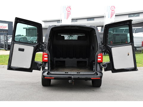 Volkswagen Transporter 2.0 TDI L2H1 DC Highline Adaptieve Cruise, LED, Carplay, NAVI, 204pk, Automaat, Uniek!