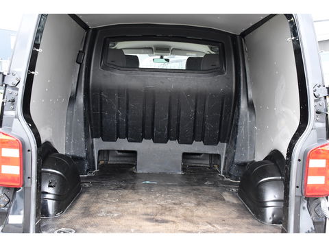 Volkswagen Transporter 2.0 TDI L2H1 DC Highline Adaptieve Cruise, LED, Carplay, NAVI, 204pk, Automaat, Uniek!