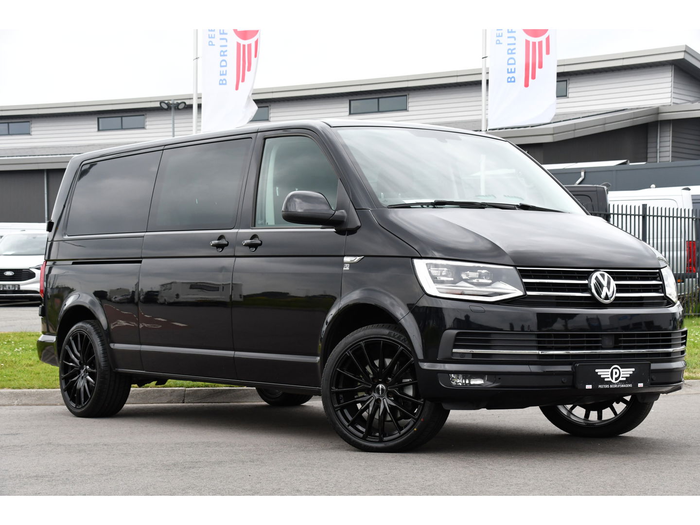 Volkswagen Transporter 2.0 TDI L2H1 DC Highline Adaptieve Cruise, LED, Carplay, NAVI, 204pk, Automaat, Uniek!