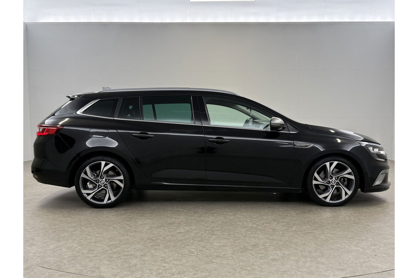Renault Mégane 1.6 TCe GT Bose 206PK Camera LED Sfeer Carplay Clima Cruise Virtual Navigatie PDC 18"LMV