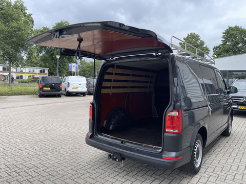 Volkswagen Transporter 2.0 TDI L1H1 Comfortline / vaste prijs rijklaar € 13.950 ex btw / lease vanaf € 235 / airco / cruise / trekhaak 2200 kg / imperial / euro 6 / achterklep