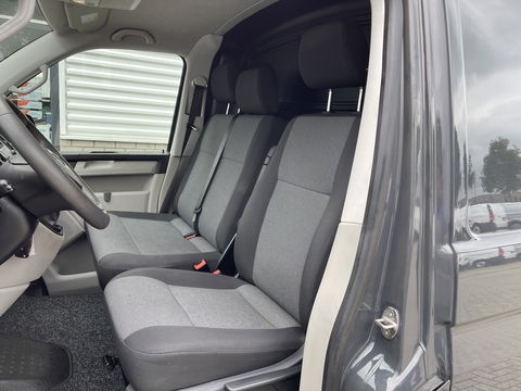 Volkswagen Transporter 2.0 TDI L1H1 Comfortline / vaste prijs rijklaar € 13.950 ex btw / lease vanaf € 235 / airco / cruise / trekhaak 2200 kg / imperial / euro 6 / achterklep