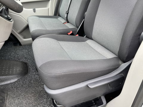 Volkswagen Transporter 2.0 TDI L1H1 Comfortline / vaste prijs rijklaar € 13.950 ex btw / lease vanaf € 235 / airco / cruise / trekhaak 2200 kg / imperial / euro 6 / achterklep