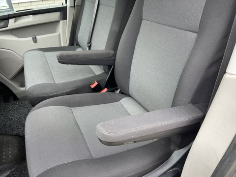 Volkswagen Transporter 2.0 TDI L1H1 Comfortline / vaste prijs rijklaar € 13.950 ex btw / lease vanaf € 235 / airco / cruise / trekhaak 2200 kg / imperial / euro 6 / achterklep