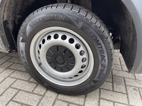 Volkswagen Transporter 2.0 TDI L1H1 Comfortline / vaste prijs rijklaar € 13.950 ex btw / lease vanaf € 235 / airco / cruise / trekhaak 2200 kg / imperial / euro 6 / achterklep