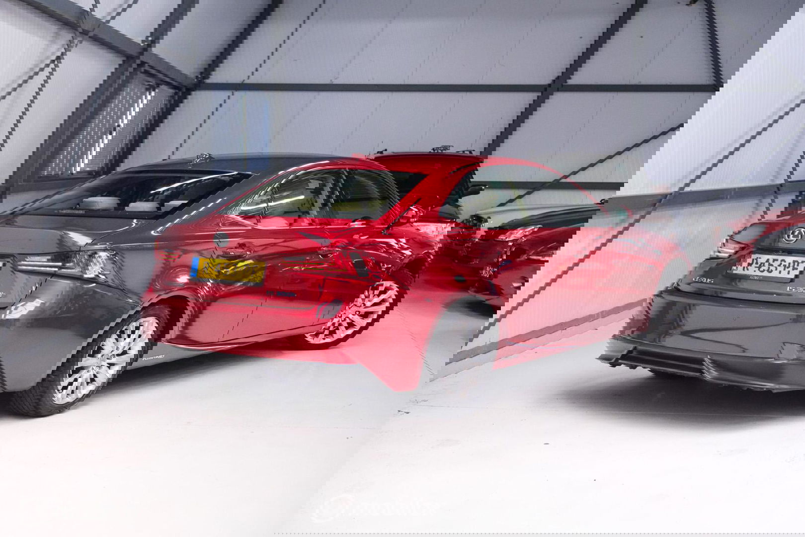 Lexus IS 300h Luxury Line | Dealer OH | Camera | Stoel + stuurwiel verwarming | Clima | LED | rijklaarprijs |