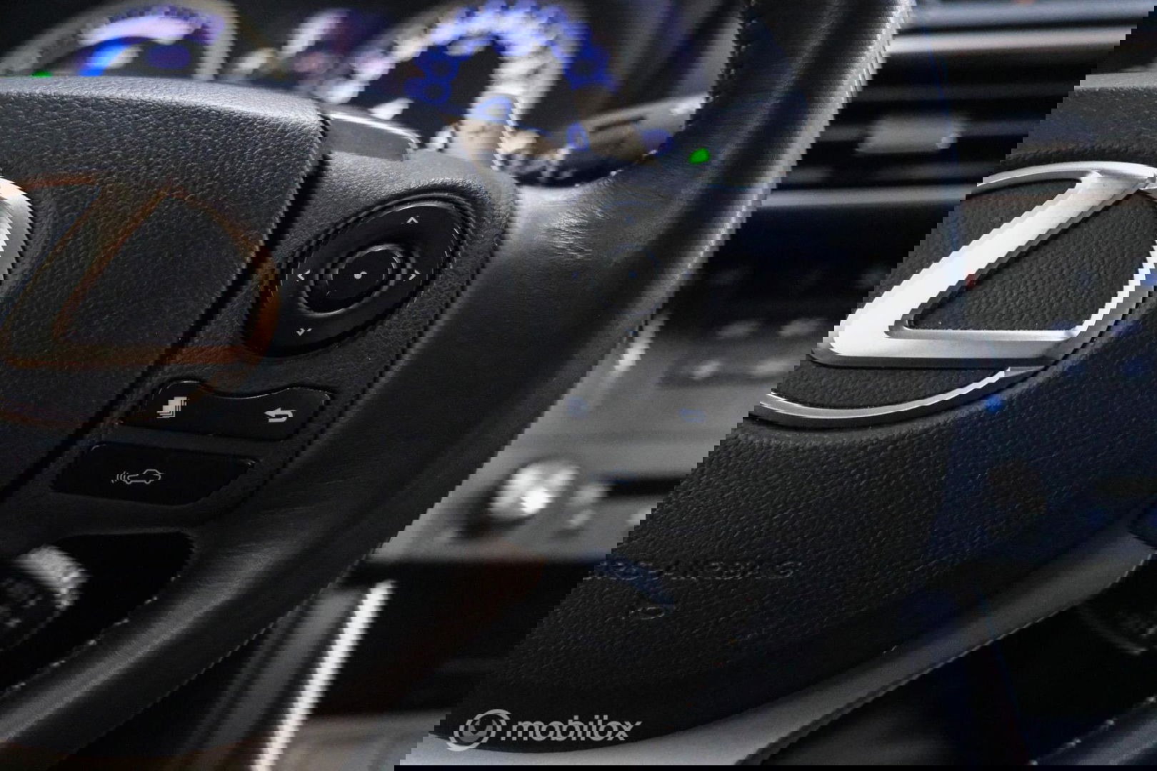 Lexus IS 300h Luxury Line | Dealer OH | Camera | Stoel + stuurwiel verwarming | Clima | LED | rijklaarprijs |