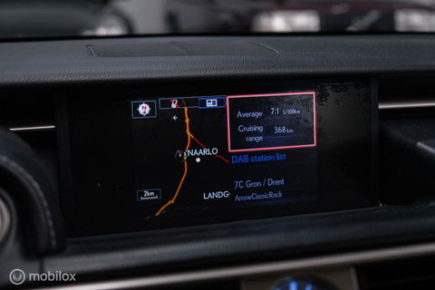 Lexus IS 300h Luxury Line | Dealer OH | Camera | Stoel + stuurwiel verwarming | Clima | LED | rijklaarprijs |