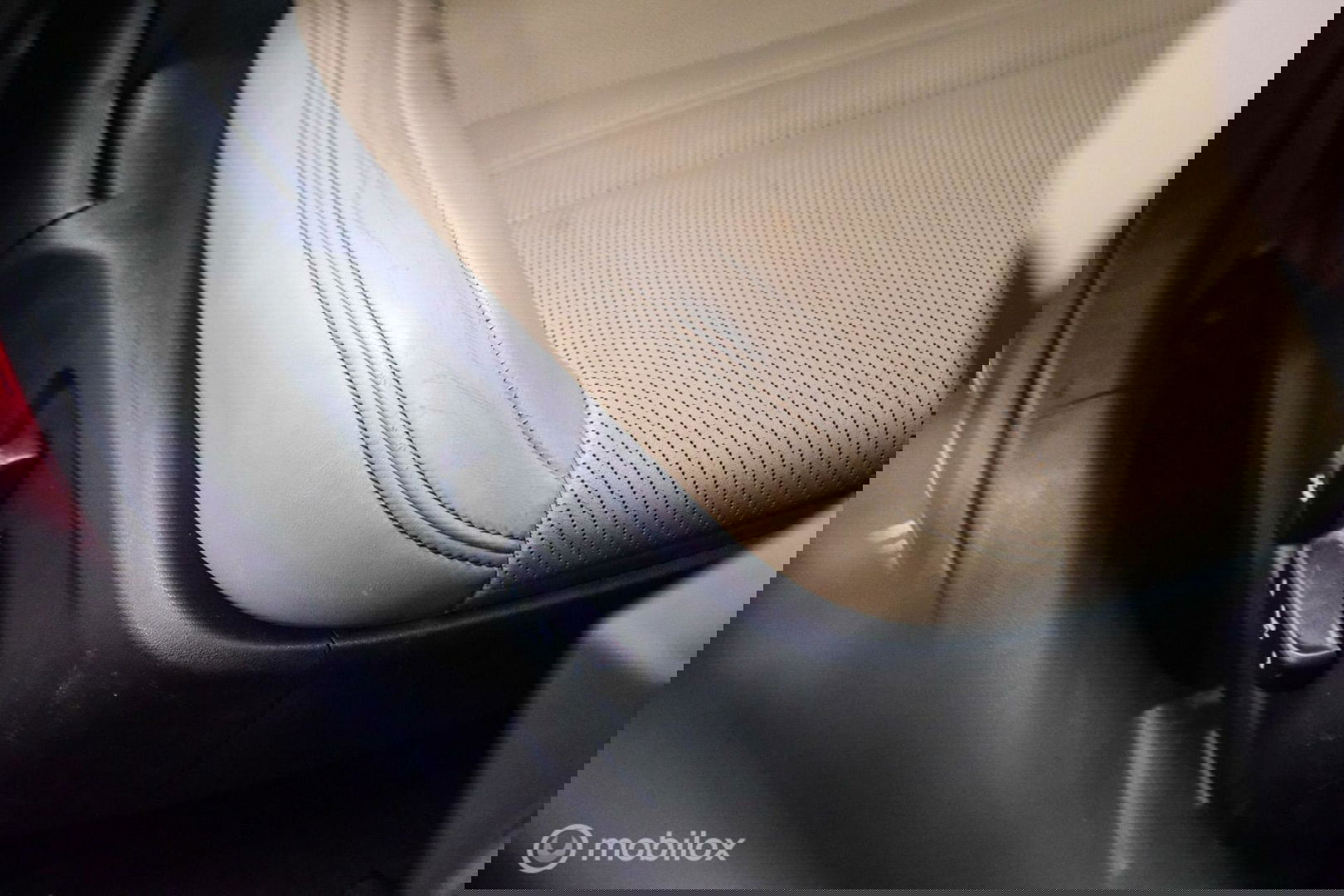 Lexus IS 300h Luxury Line | Dealer OH | Camera | Stoel + stuurwiel verwarming | Clima | LED | rijklaarprijs |