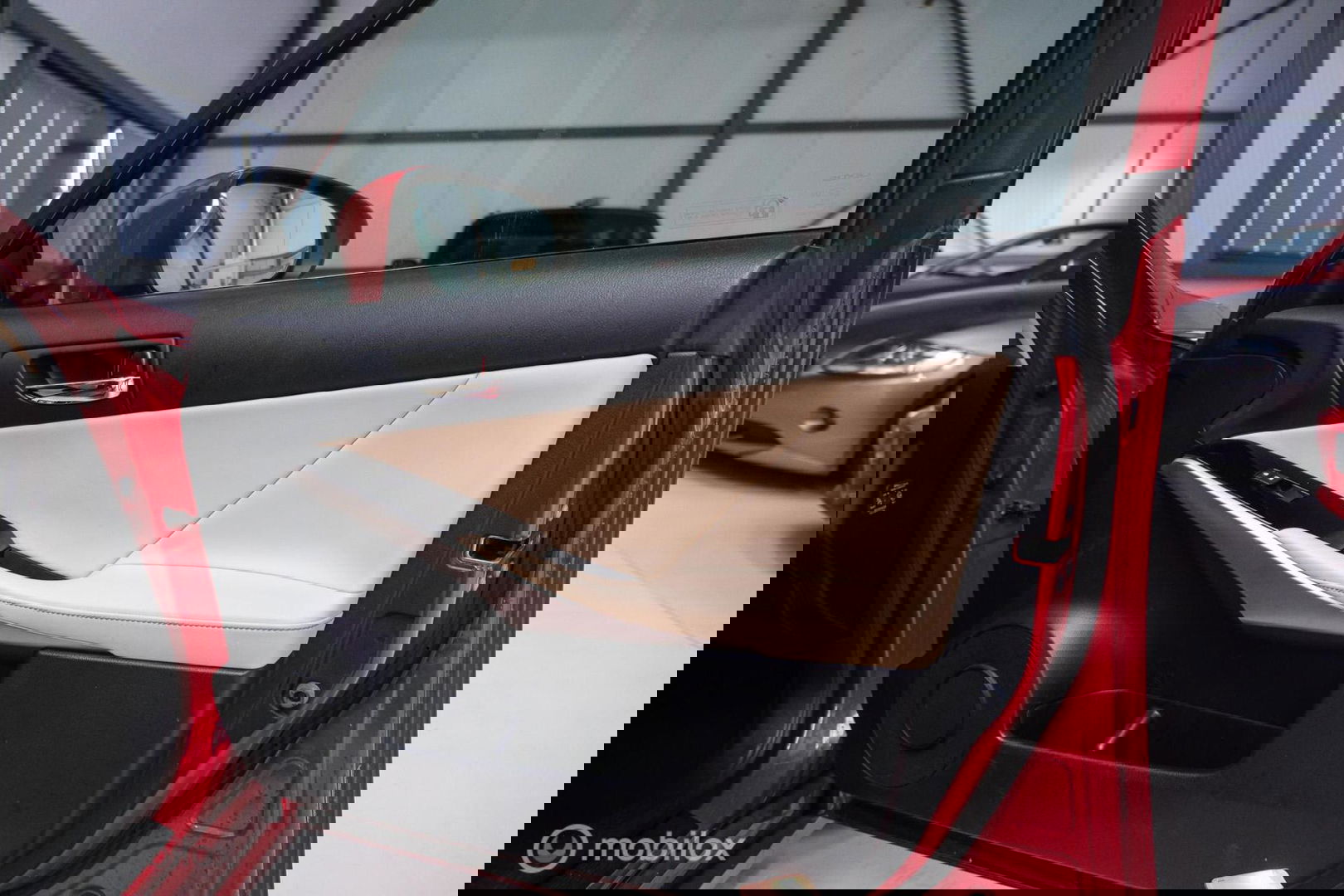 Lexus IS 300h Luxury Line | Dealer OH | Camera | Stoel + stuurwiel verwarming | Clima | LED | rijklaarprijs |