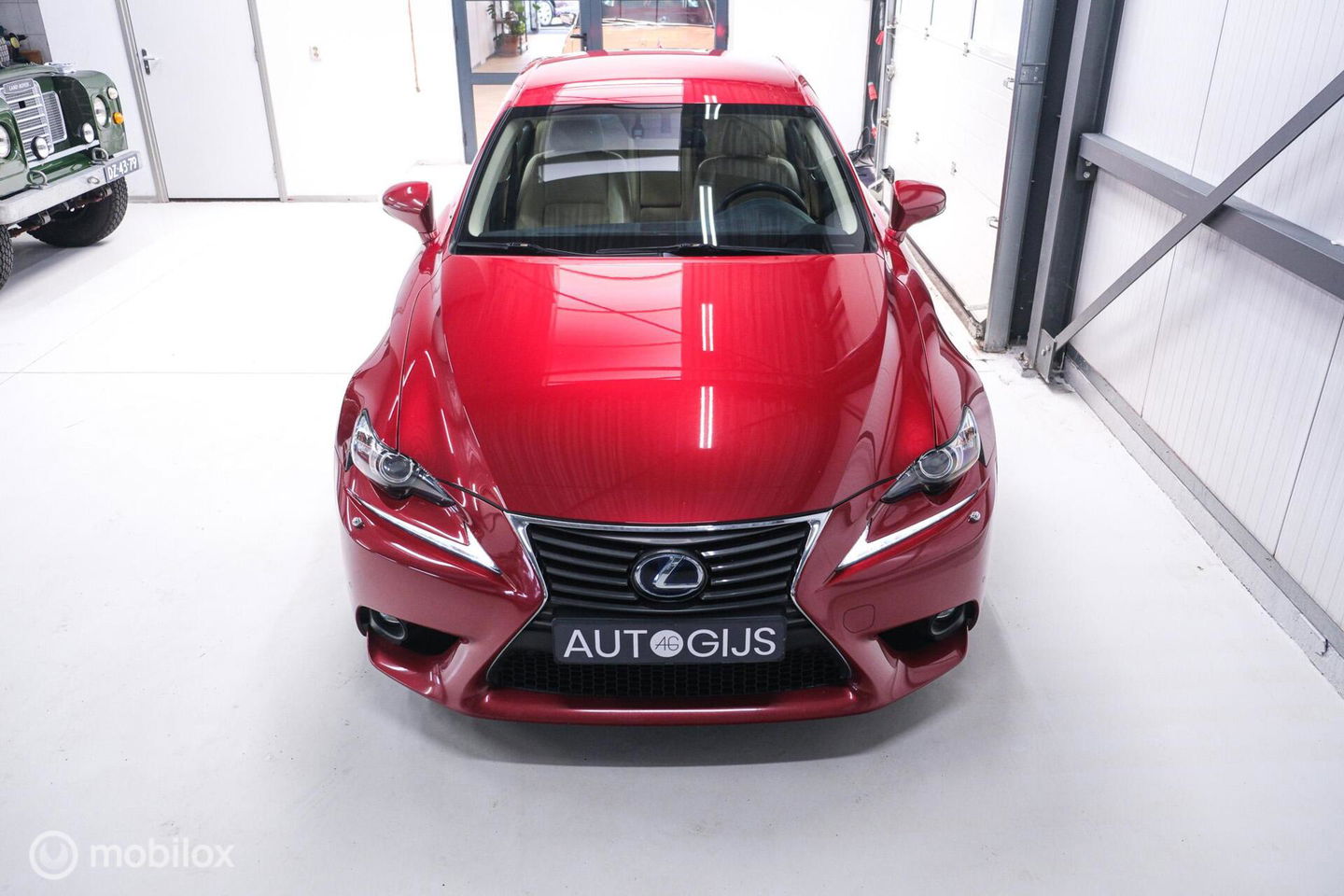 Lexus IS 300h Luxury Line | Dealer OH | Camera | Stoel + stuurwiel verwarming | Clima | LED | rijklaarprijs |