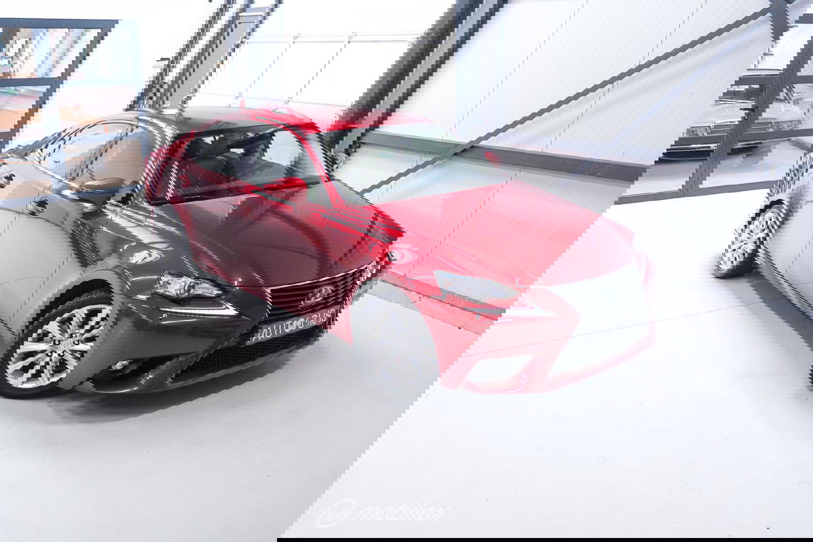 Lexus IS 300h Luxury Line | Dealer OH | Camera | Stoel + stuurwiel verwarming | Clima | LED | rijklaarprijs |
