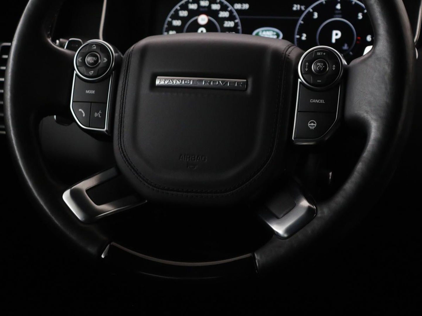 Land Rover Range Rover 4.4 SDV8 Autobiography | Panoramadak | Adaptive cruise | Leder | Meridian | 360 camera | Stoelventilatie | Head-Up | Massage