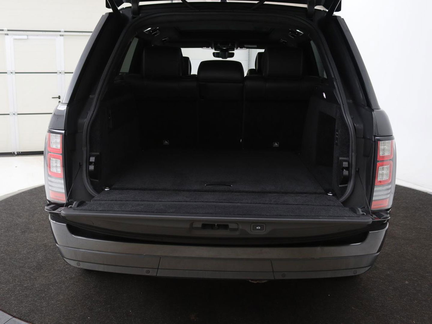 Land Rover Range Rover 4.4 SDV8 Autobiography | Panoramadak | Adaptive cruise | Leder | Meridian | 360 camera | Stoelventilatie | Head-Up | Massage