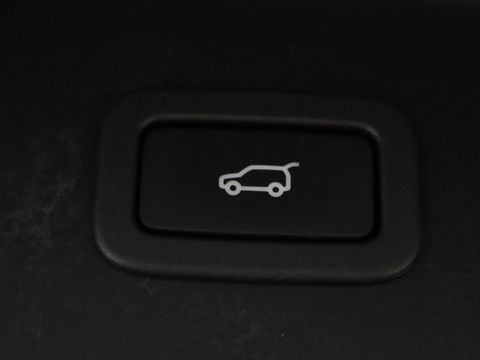 Land Rover Range Rover 4.4 SDV8 Autobiography | Panoramadak | Adaptive cruise | Leder | Meridian | 360 camera | Stoelventilatie | Head-Up | Massage
