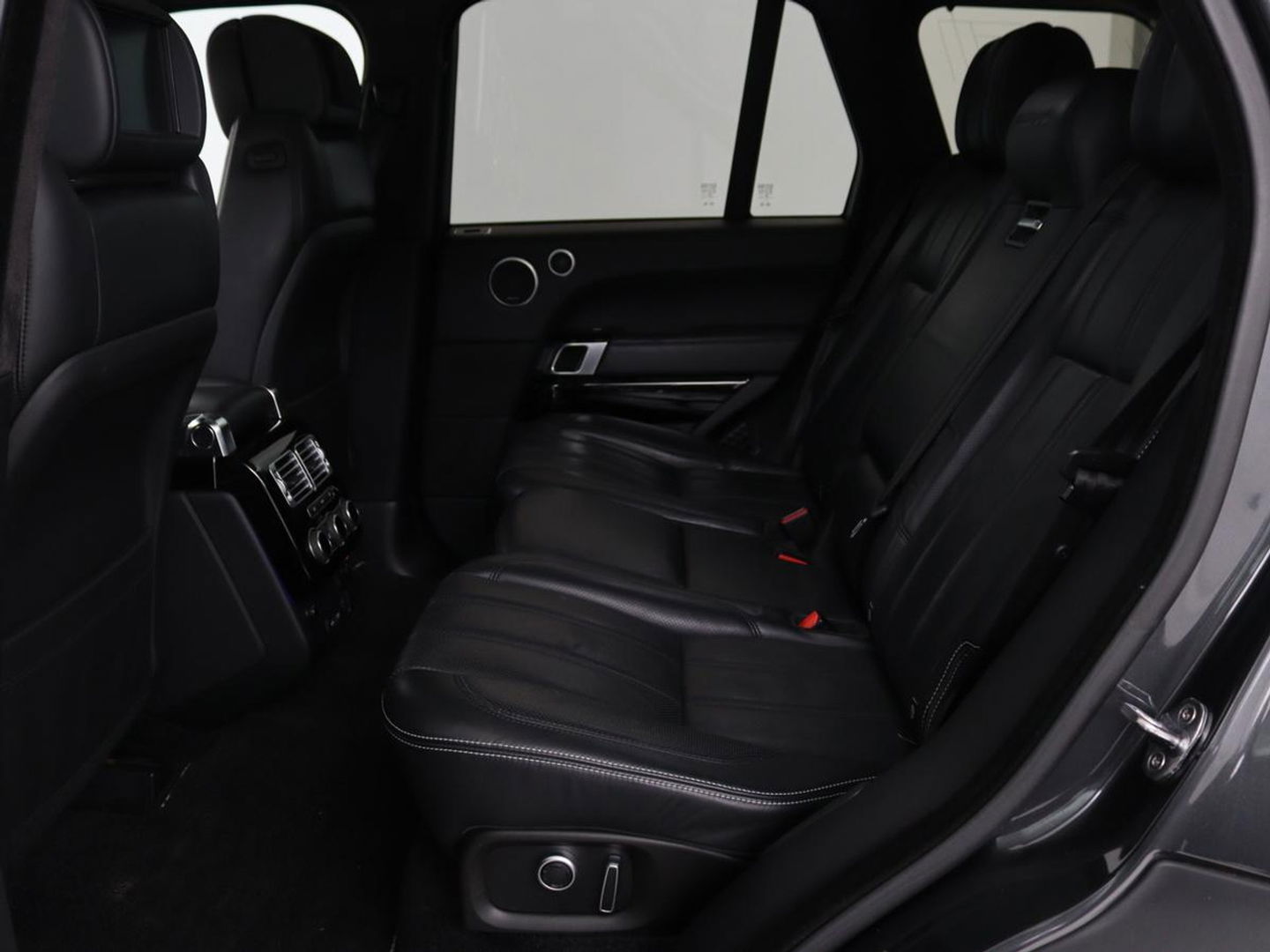 Land Rover Range Rover 4.4 SDV8 Autobiography | Panoramadak | Adaptive cruise | Leder | Meridian | 360 camera | Stoelventilatie | Head-Up | Massage