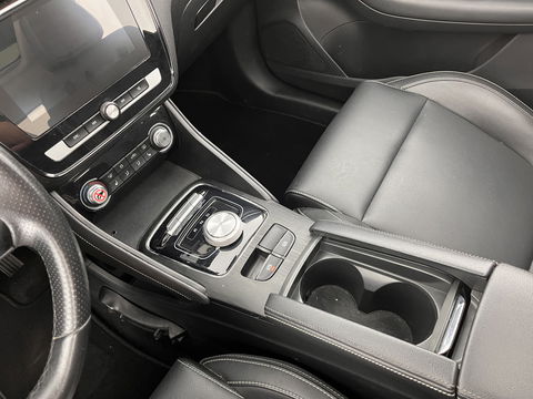 MG ZS EV Luxury 45 kWh (INCL-BTW) *PANO | FULL-LEATHER | CCS-FASTLOADER | KEYLESS | NAVI-FULLMAP | ADAPTIVE-CRUISE | CAMERA | HEATED-SPORTSEATS | CARPLAY | BLINDSPOT | DAB | LANE-ASSIST | 17"ALU*