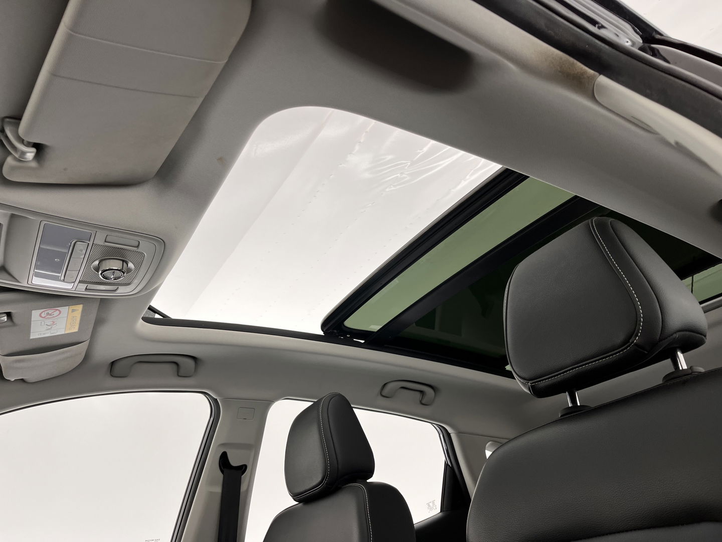 MG ZS EV Luxury 45 kWh (INCL-BTW) *PANO | FULL-LEATHER | CCS-FASTLOADER | KEYLESS | NAVI-FULLMAP | ADAPTIVE-CRUISE | CAMERA | HEATED-SPORTSEATS | CARPLAY | BLINDSPOT | DAB | LANE-ASSIST | 17"ALU*