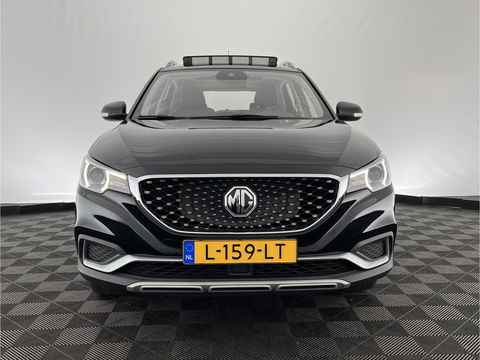 MG ZS EV Luxury 45 kWh (INCL-BTW) *PANO | FULL-LEATHER | CCS-FASTLOADER | KEYLESS | NAVI-FULLMAP | ADAPTIVE-CRUISE | CAMERA | HEATED-SPORTSEATS | CARPLAY | BLINDSPOT | DAB | LANE-ASSIST | 17"ALU*