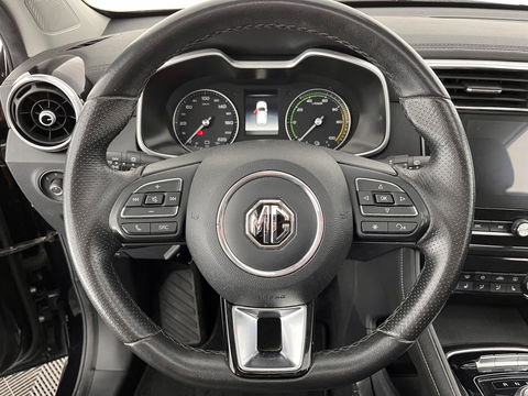 MG ZS EV Luxury 45 kWh (INCL-BTW) *PANO | FULL-LEATHER | CCS-FASTLOADER | KEYLESS | NAVI-FULLMAP | ADAPTIVE-CRUISE | CAMERA | HEATED-SPORTSEATS | CARPLAY | BLINDSPOT | DAB | LANE-ASSIST | 17"ALU*