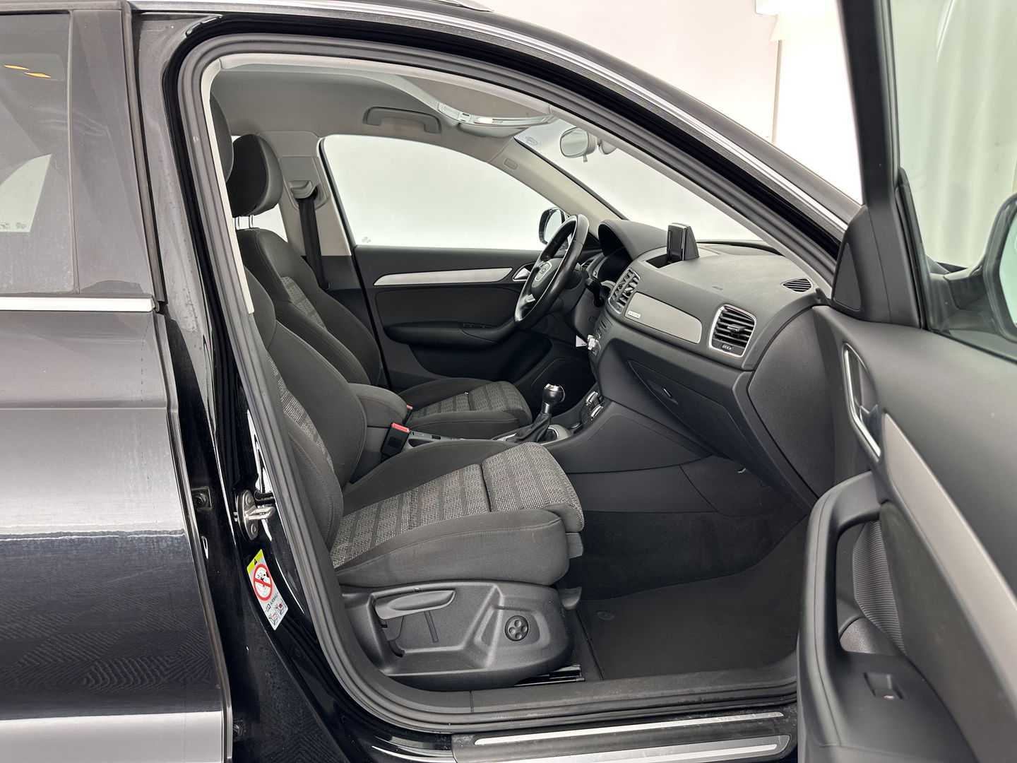 Audi Q3 2.0 TDI Quattro Pro Line S-Line Aut. *NAVI-FULLMAP | XENON-PLUS | SPORT-SEATS | ECC | HEATED-SEATS | KEYLESS | AUDI-MULTIMEDIA | PDC | PRIVACY-GLASS | TOWBAR | 17''ALU*