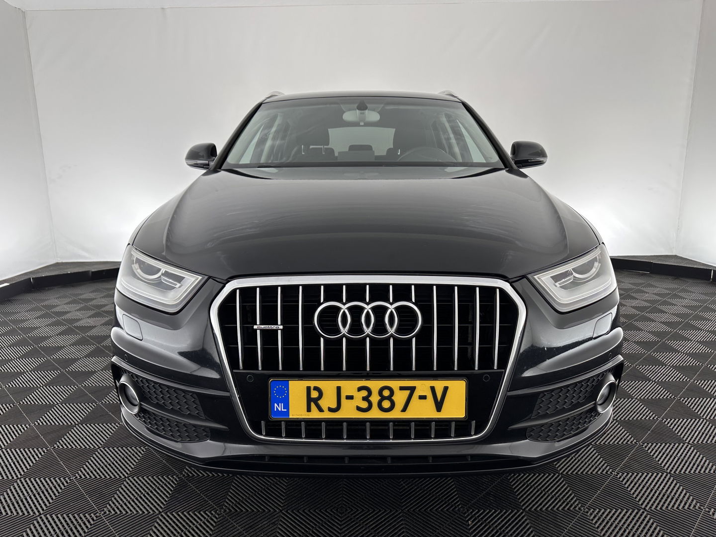 Audi Q3 2.0 TDI Quattro Pro Line S-Line Aut. *NAVI-FULLMAP | XENON-PLUS | SPORT-SEATS | ECC | HEATED-SEATS | KEYLESS | AUDI-MULTIMEDIA | PDC | PRIVACY-GLASS | TOWBAR | 17''ALU*