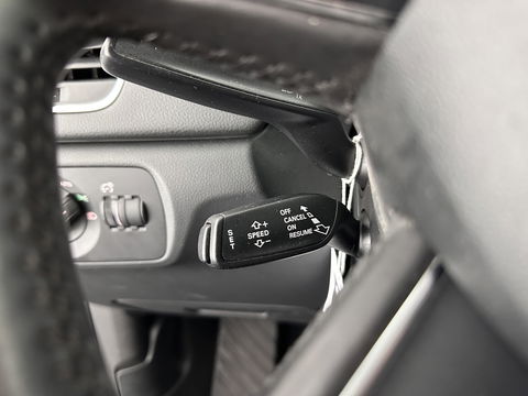 Audi Q3 2.0 TDI Quattro Pro Line S-Line Aut. *NAVI-FULLMAP | XENON-PLUS | SPORT-SEATS | ECC | HEATED-SEATS | KEYLESS | AUDI-MULTIMEDIA | PDC | PRIVACY-GLASS | TOWBAR | 17''ALU*