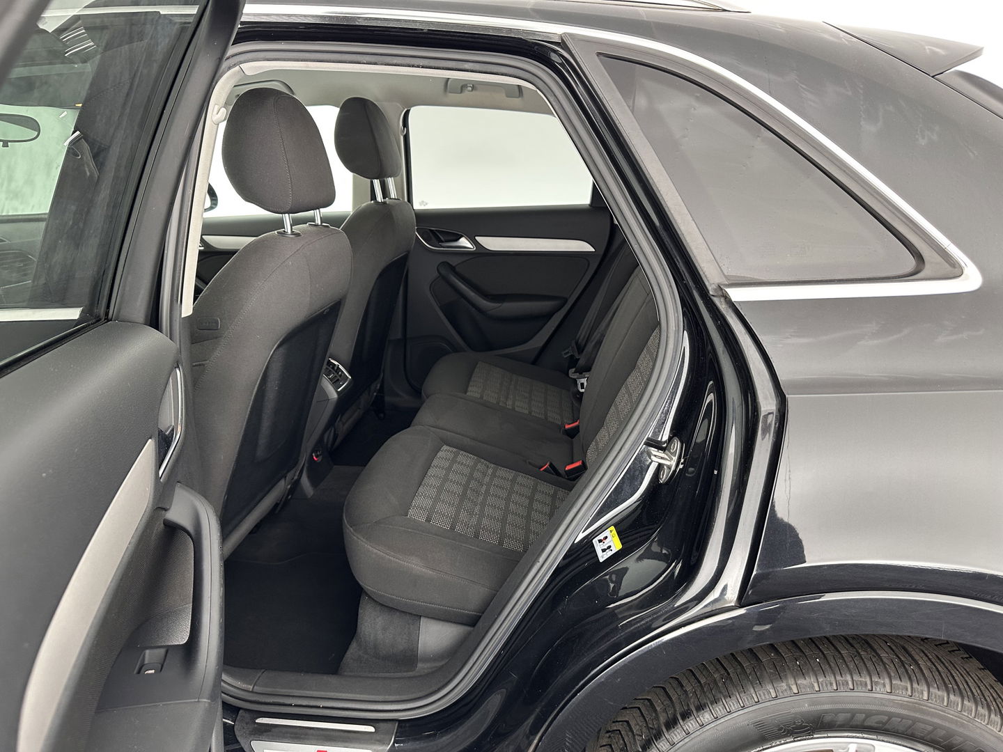 Audi Q3 2.0 TDI Quattro Pro Line S-Line Aut. *NAVI-FULLMAP | XENON-PLUS | SPORT-SEATS | ECC | HEATED-SEATS | KEYLESS | AUDI-MULTIMEDIA | PDC | PRIVACY-GLASS | TOWBAR | 17''ALU*