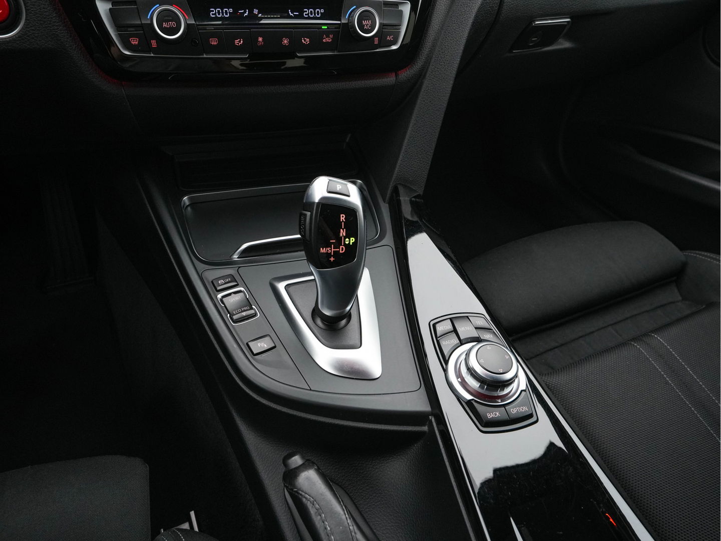 BMW 3 Serie Touring 320d EDE Centennial Executive M-Sport-Pack Aut. *FULL-LED | HARMAN/KARDON-AUDIO | SPORT-SEATS | NAVI-FULLMAP | ECC | KEYLESS | PDC | CRUISE | TOWBAR | 19''ALU*