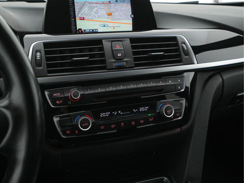 BMW 3 Serie Touring 320d EDE Centennial Executive M-Sport-Pack Aut. *FULL-LED | HARMAN/KARDON-AUDIO | SPORT-SEATS | NAVI-FULLMAP | ECC | KEYLESS | PDC | CRUISE | TOWBAR | 19''ALU*
