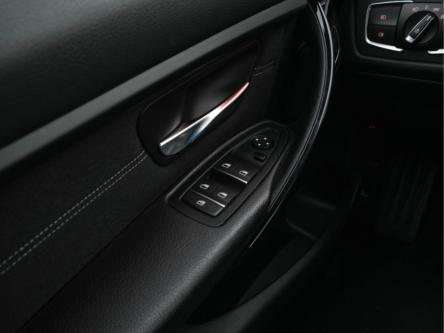 BMW 3 Serie Touring 320d EDE Centennial Executive M-Sport-Pack Aut. *FULL-LED | HARMAN/KARDON-AUDIO | SPORT-SEATS | NAVI-FULLMAP | ECC | KEYLESS | PDC | CRUISE | TOWBAR | 19''ALU*