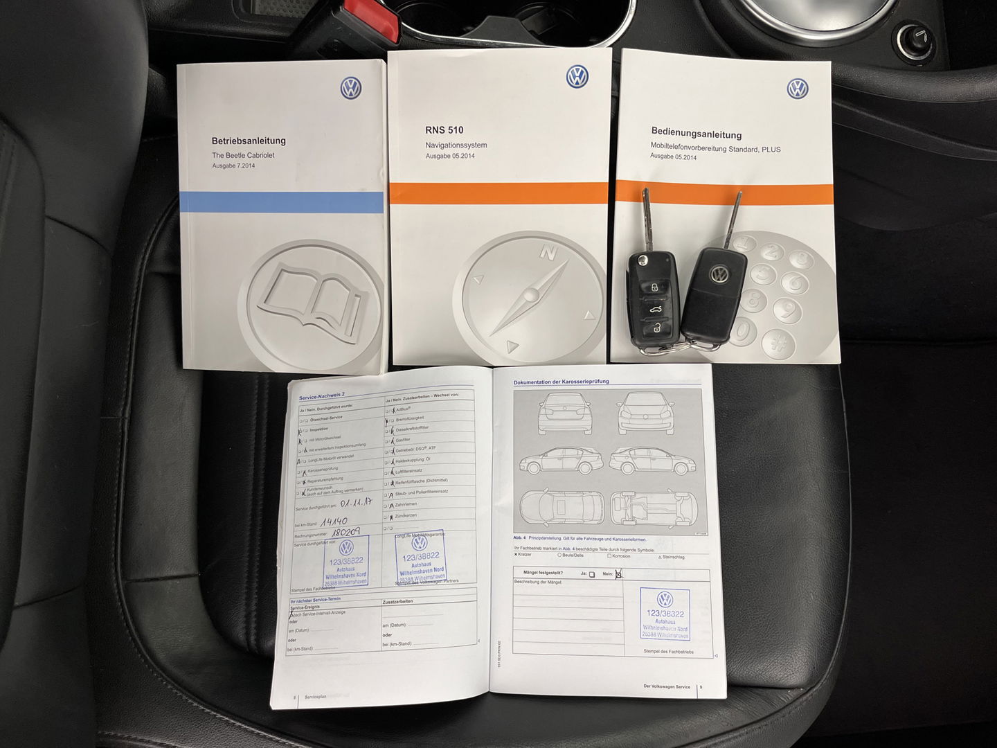 Volkswagen Beetle Cabriolet 1.6 TDI Design Cup Aut. *LUXURY-LEATHER | FENDER-AUDIO | CARPLAY | COMFORT-SEATS | HEATED-SEATS | ECC | SHIFTPADDLES | PDC | AIRSCARF | CRUISE | 19''ALU*