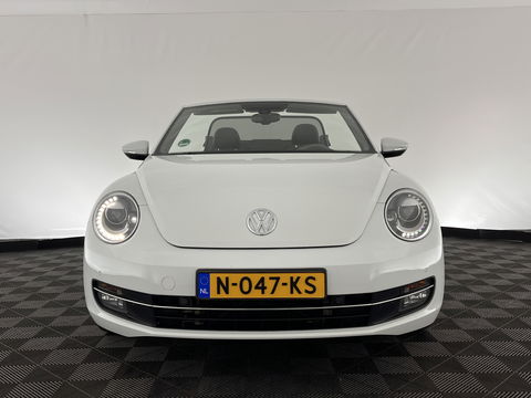 Volkswagen Beetle Cabriolet 1.6 TDI Design Cup Aut. *LUXURY-LEATHER | FENDER-AUDIO | CARPLAY | COMFORT-SEATS | HEATED-SEATS | ECC | SHIFTPADDLES | PDC | AIRSCARF | CRUISE | 19''ALU*