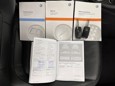 Volkswagen Beetle Cabriolet 1.6 TDI Design Cup Aut. *LUXURY-LEATHER | FENDER-AUDIO | CARPLAY | COMFORT-SEATS | HEATED-SEATS | ECC | SHIFTPADDLES | PDC | AIRSCARF | CRUISE | 19''ALU*