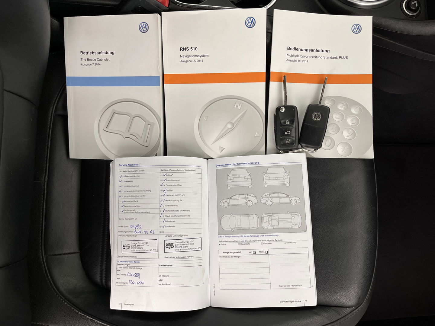 Volkswagen Beetle Cabriolet 1.6 TDI Design Cup Aut. *LUXURY-LEATHER | FENDER-AUDIO | CARPLAY | COMFORT-SEATS | HEATED-SEATS | ECC | SHIFTPADDLES | PDC | AIRSCARF | CRUISE | 19''ALU*