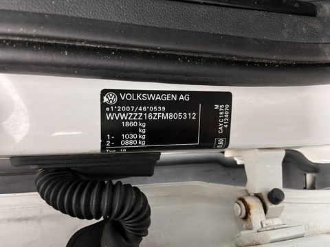 Volkswagen Beetle Cabriolet 1.6 TDI Design Cup Aut. *LUXURY-LEATHER | FENDER-AUDIO | CARPLAY | COMFORT-SEATS | HEATED-SEATS | ECC | SHIFTPADDLES | PDC | AIRSCARF | CRUISE | 19''ALU*