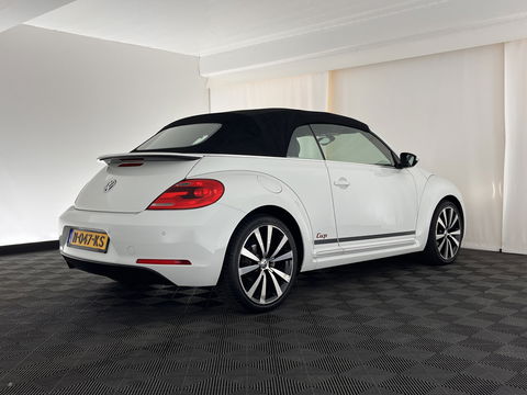 Volkswagen Beetle Cabriolet 1.6 TDI Design Cup Aut. *LUXURY-LEATHER | FENDER-AUDIO | CARPLAY | COMFORT-SEATS | HEATED-SEATS | ECC | SHIFTPADDLES | PDC | AIRSCARF | CRUISE | 19''ALU*