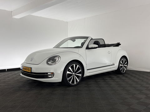 Volkswagen Beetle Cabriolet 1.6 TDI Design Cup Aut. *LUXURY-LEATHER | FENDER-AUDIO | CARPLAY | COMFORT-SEATS | HEATED-SEATS | ECC | SHIFTPADDLES | PDC | AIRSCARF | CRUISE | 19''ALU*