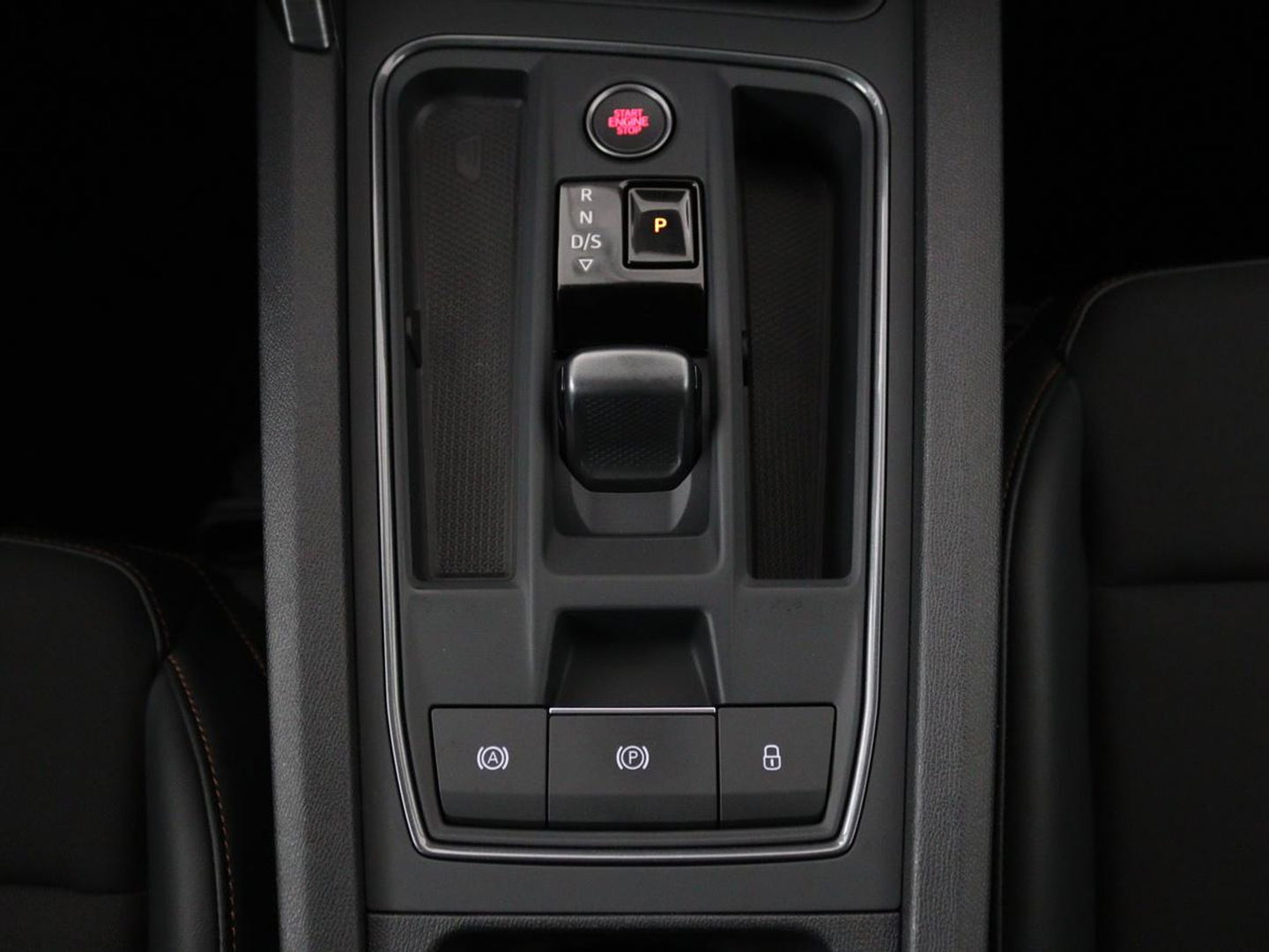 CUPRA Leon 1.4 e-Hybrid VZ | 245pk | Stoel & stuurverwarming | Camera | Navigatie | Sfeerverlichting | Keyless | Full LED | PHEV