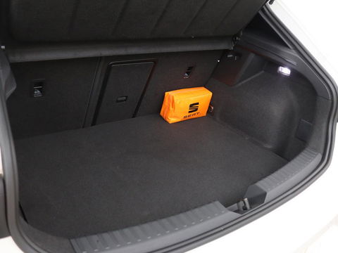 CUPRA Leon 1.4 e-Hybrid VZ | 245pk | Stoel & stuurverwarming | Camera | Navigatie | Sfeerverlichting | Keyless | Full LED | PHEV