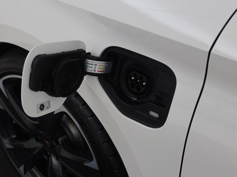 CUPRA Leon 1.4 e-Hybrid VZ | 245pk | Stoel & stuurverwarming | Camera | Navigatie | Sfeerverlichting | Keyless | Full LED | PHEV