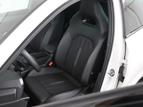 CUPRA Leon 1.4 e-Hybrid VZ | 245pk | Stoel & stuurverwarming | Camera | Navigatie | Sfeerverlichting | Keyless | Full LED | PHEV